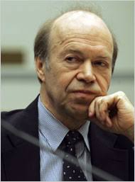 James Hansen of NASA. James Hansen of NASA testifying this year at a House Oversight and Government Reform Committee hearing on political interference with ... - hansen190