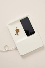 Courant Catch 3 Wireless Charger In 2020 Wireless Charger Phone Charger Station Phone Charger