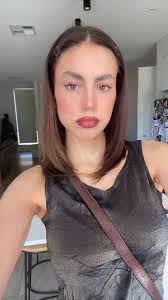 laura salerno (@lorasalami)