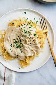 Vegan Alfredo Sauce Ultra Creamy Easy A Couple Cooks Recipe In 2020 Vegan Fettuccine Alfredo Vegan Alfredo Fettuccine Alfredo