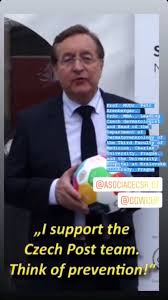 Petra arenbergera, drsc., mba, přednostu dermatovenerologické kliniky fakultní nemocnice královské vinohrady. Team Yellow Ladies Global Goals World Cup