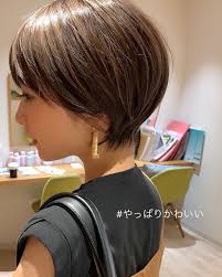 伊輪 ミニーショート 小顔毛束cut 美容師さんはinstagramを利用しています 2019年 伊輪 ショートはさらに進化します ミニーカラー ミニーショート 2019年3月 2回目の個人月 ショートボブ 丸顔