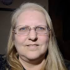 Sara Sandman's Instagram, Twitter & Facebook