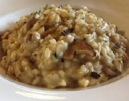 Para obtener un arroz más sabroso, antes de agregarle el caldo es importante sofreír el arroz unos m. Receta De Risotto De Setas Y Bacon