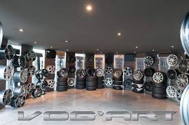 Vog Art Specialiste Jantes Aluminium 2 Boutiques Pour Mieux Vous Servir En 2020 Jantes Alu Jantes Jante Vw