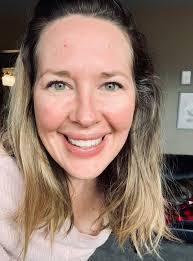 Alison Ryan's Instagram, Twitter & Facebook