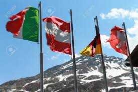 Bestellen sie hier eine italienische fahne in hiss, tisch, boots, auto willkommen im italien flaggen shop von flaggenplatz. Italien Osterreich Deutschland Und Die Schweiz Flaggen Vom Wind Bewegt Lizenzfreie Fotos Bilder Und Stock Fotografie Image 21437917