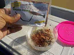 Cacing ini memiliki bau yang amis sehingga membuat banyak ikan maupun udang menjadi tertarik untuk melahapnya. Umpan Pemanggil Udang Galah Umpan