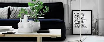 Nützliche tipps zum thema und zahlreiche bilder zur veranschaulichung. 7 Tipps Ihren Modernen Wohnzimmer Couchtisch Zu Dekorieren Wohn Designtrend