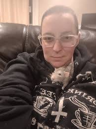 Colleen Griffiths's Instagram, Twitter & Facebook