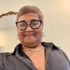 Don't force someone to make time for you, if they really want to, they  will. • • • • • • • #jenniferlopez #alexandradaddario #AngelinaJolie  #MeganFox #margotrobbie #chrisevans #ChristianBale #AnneHathway #BrieLarson  #ScarlettJohansson #