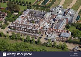 Herzogin kate (37) und prinz william (37) suchen neue nachbarn. Luftaufnahme Des Kensington Palace In London Heimat Von Prinz William Und Kate Middleton Die Herzogin Von Cambridge Stockfotografie Alamy
