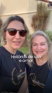 Hoje 45 anos!!! Da mamãe da Yasmin, e da Mari!! E eu agradeço a Deus pela  minha família e meus amigo!!! A minha caminhada é uma caminhada comum, com  tristezas e alegrias!