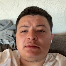 Are there any specials or watch parties for the Derby at local restaurants  in Tucson?