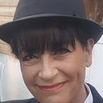 Corinne Hare's Instagram, Twitter & Facebook