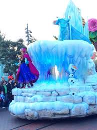 Anna Elsa Olaf On The Frozen Parade Float At Disneyland Paris Disney Pumpkin Stencils Disney Pumpkin Disney Pumpkin Carving