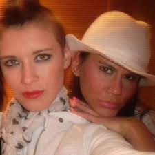 Muy feliz cumple hermana de alma y del corazón, mi mejor amiga, mi sis  bella @carlajaracadiz 🎂🎉 Que la vida te llene de felicidad, éxitos y  puras cosas buenas!!✨❤️🙌 Un orgullo ver