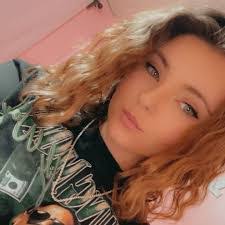 Kayla Reams's Instagram, Twitter & Facebook