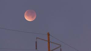 La luna llena coincide con el momento en que la luna entra en la sombra de la tierra eclipse lunar desde en calcuta dibyangshu sarkar afp. Todas Las Claves Del Eclipse Lunar De Hoy Lo Que Veras Y Lo Que No Veras