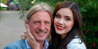 You, the young, beautiful model with a mysterious snow white aura. Nathalie Volk Und Frank Otto Aus Hamburg Hochzeit Und Ein Baby Mopo De