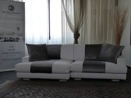 Design morbido e avvolgente per questo salotto moderno alice, formato da un divano 3 posti e un divano 2 posti. P1000535 Due Elli Salotti C