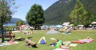 Das strandbad wannsee im bezirk zehlendorf gilt als höhepunkt der berliner. Bergfex Badesee Strandbad Stockenboi Weissensee Naturbadesee See Baden Schwimmen