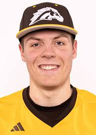 Luke Thelen's Instagram, Twitter & Facebook