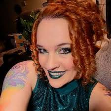 Shannon Morrill's Instagram, Twitter & Facebook