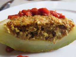 Zu dem couscous werden dann 100ml heiße gemüsebrühe dazugegeben und der backofen wird auf. Mit Couscous Feta Hack Gefullte Zucchini In Tomatensauce Landidylle