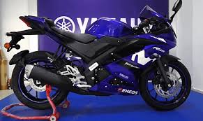 Romantic, couple, 4k pics, ultra hd. Yamaha Yzf R15 V3 Bikeuttalo