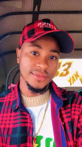 As a science and want to become a pilot How many subject does he or she  need to Do and mention them