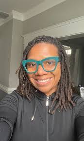 Dorothy Dudley's Instagram, Twitter & Facebook