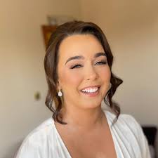 niamhharkinxx looking like a lil beauty queen for her formal 🥰