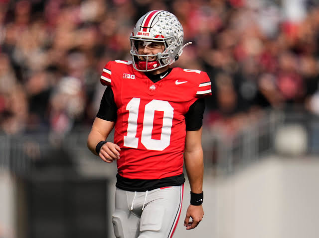 Ohio State football QB Julian Sayin making strong Heisman Trophy case