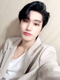 Pin By Ant Naja On Ateez Sans Cute San Kpop Guys