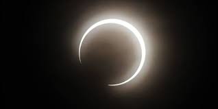 Vendredi 20 mars 2015, une éclipse partielle de soleil sera observable en france métropolitaine aux alentours de 9h jusqu'à environ 12h, selon le lieu d'observation. Eclipse Partielle De Soleil Du 20 Mars Des Mesures De Precaution A Prevoir