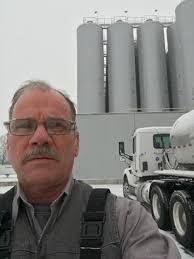 Luis Conner's Instagram, Twitter & Facebook