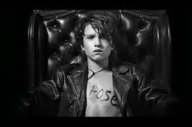 Extrait de l'album '13' disponible : Top Albums Indochine Ac Dc Calogero Vianney En Tete