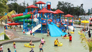 A'famosa resort malacca malaysia, an integrated holidays and business destination boasts a golf course, resort hotel, villas, condotel, water theme park, safari wonderland a'famosa resort jalan kemus, simpang empat 78000 alor gajah, melaka(malacca), malaysia. Melaka Wonderland Theme Park Tickets Buy Now At Wonderfly