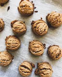 Nyt Cooking On Instagram Juliamoskin S Salty Sweet Peanut Butter Sandies Recipe Is Modeled After A Cookie At Manh Sandies Recipe Sweet And Salty Nyt Cooking