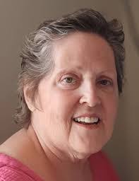 Bonnie Straight's Instagram, Twitter & Facebook