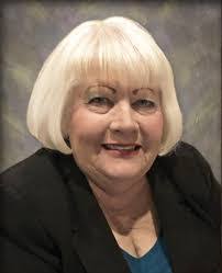 Lee Duran's Instagram, Twitter & Facebook