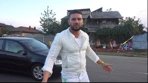Dorian popa a suferit transformări majore în ultimii ani, după ce sala de sport a devenit a doua lui casă. Dorian Popa La Casa Lui Gheorghe DincÄƒ Din Caracal Ce A Descoperit Acolo Vedeta Antena 1 Video