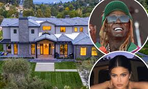 (born september 27, 1982), better known by his stage name lil wayne, is an american rapper, singer, songwriter, record executive, entrepreneur, and actor. Lil Wayne Drops 15 4m On Hidden Hills Mansion Just Around The Corner From Kylie Jenner Daily Mail Online