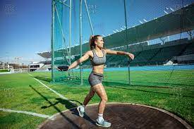 This videos shows you how to hold the discus correctly and the progression to the standing throw. Discus Throw Stock Photos Offset
