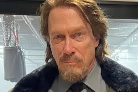 ITV Coronation Street's Stephen actor Todd Boyce unrecognisable with long  hair and beard after being killed off