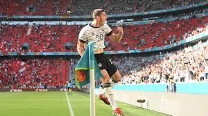 Gosens seemed to be almost metaphorically anointed at the final whistle by none other than ronaldo. Ml0fdiipsefmem