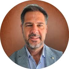 Dr. Roberto Patricio Ryan