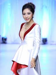 Nắm giữ vị trí cầm cân. Chuyá»‡n Nháº«m Láº«n Hi Há»¯u Giá»¯a Hai Hoa Háº­u Cung Ten Ä'áº·ng Thu Tháº£o