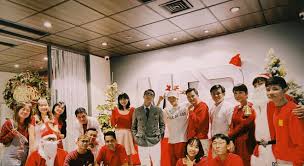 897 likes · 6 talking about this. Chá»§ Tá»‹ch SÆ¡n Tung Ä'Äƒng áº£nh Má»«ng Giang Sinh Ben Nhan Vien Netizen Láº¡i Tranh Cai Ä'á»§ Ä'Æ°á»ng Vi Vá»‹ Tri Ä'á»©ng Cá»§a Háº£i Tu